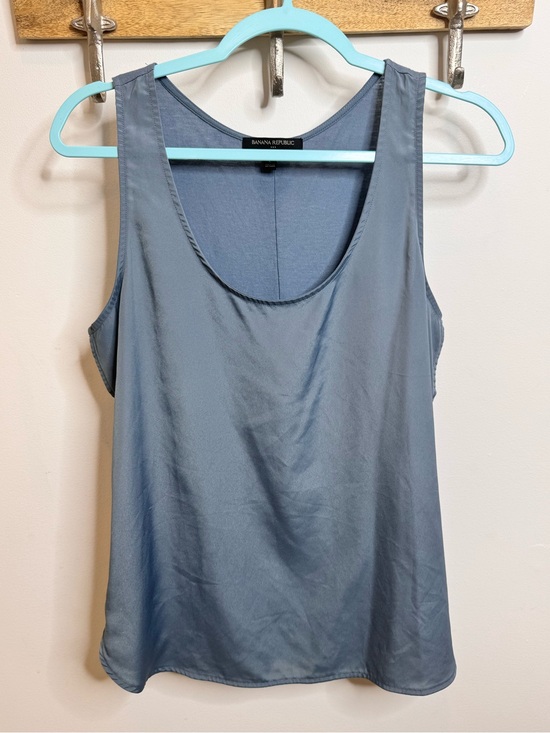 Banana Republic Tops - Banana Republic Women's blue Sleeveless Tank Top